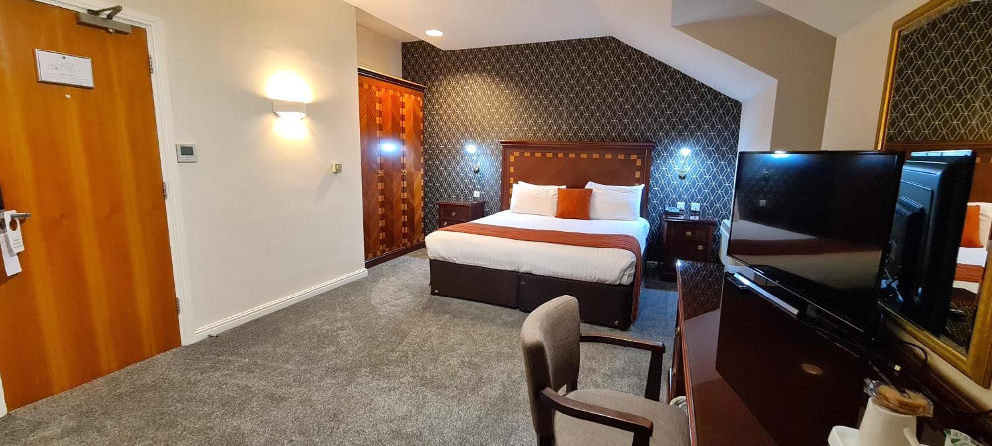 Manor Of Groves Hotel, Golf & Health Club 소브리지워스 외부 사진
