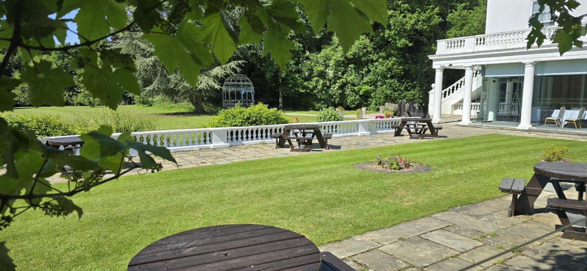Manor Of Groves Hotel, Golf & Health Club 소브리지워스 외부 사진